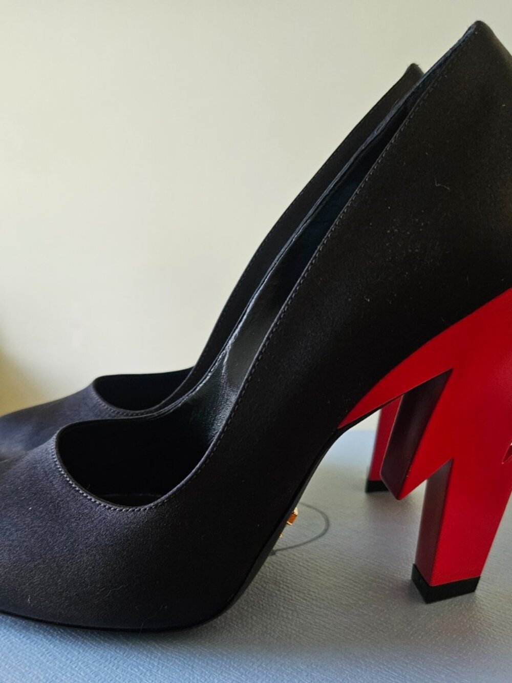 Prada Lightning Bolt Satin Pumps sz 38 - Picture 2 of 6